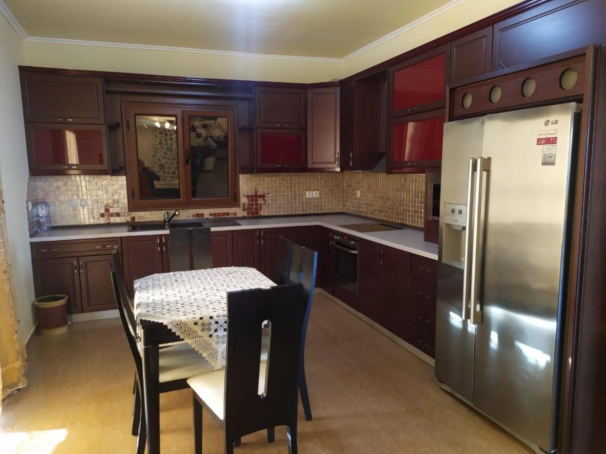 Mihal Suites ساراندا المظهر الخارجي الصورة