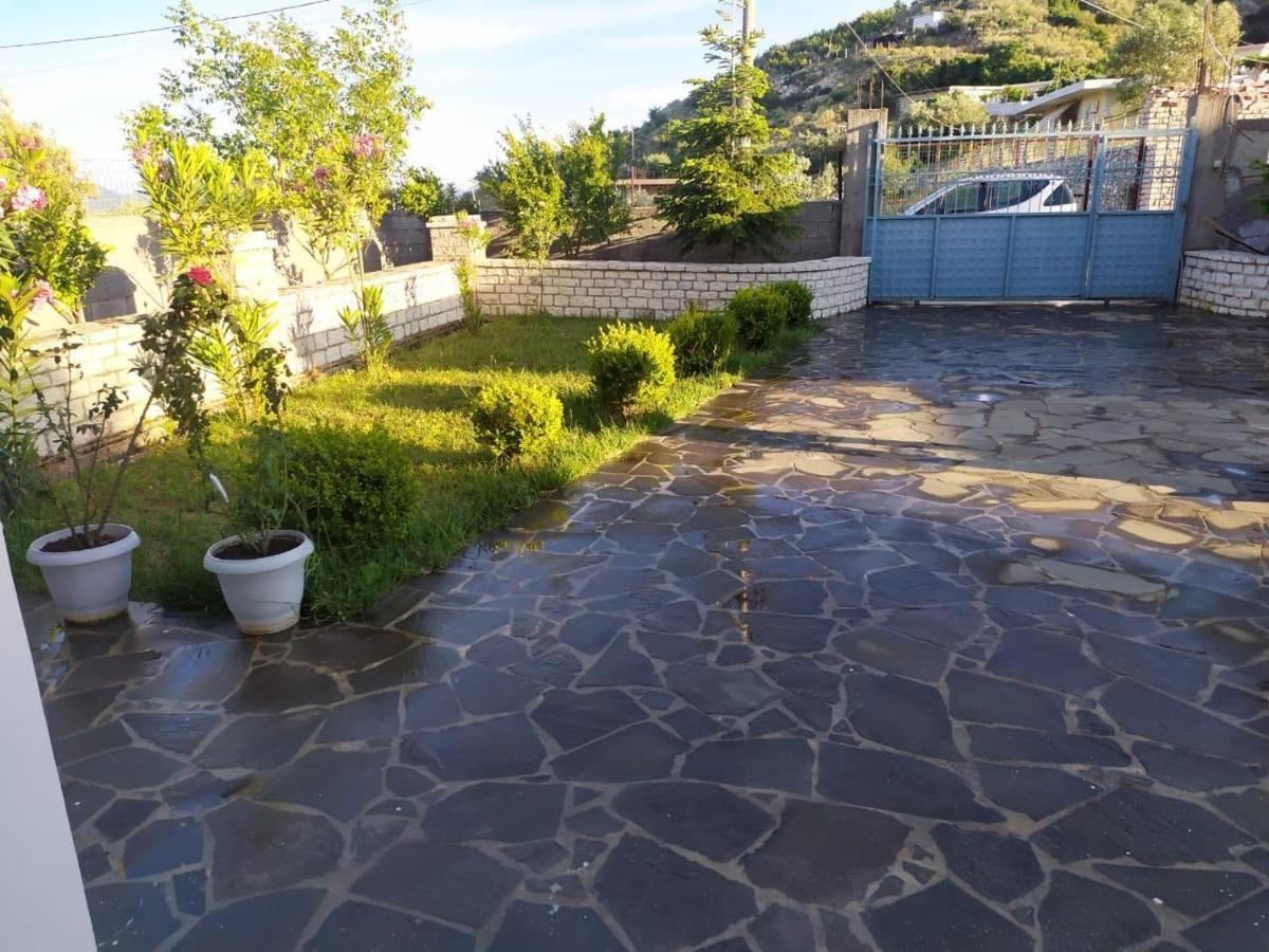 Mihal Suites ساراندا المظهر الخارجي الصورة