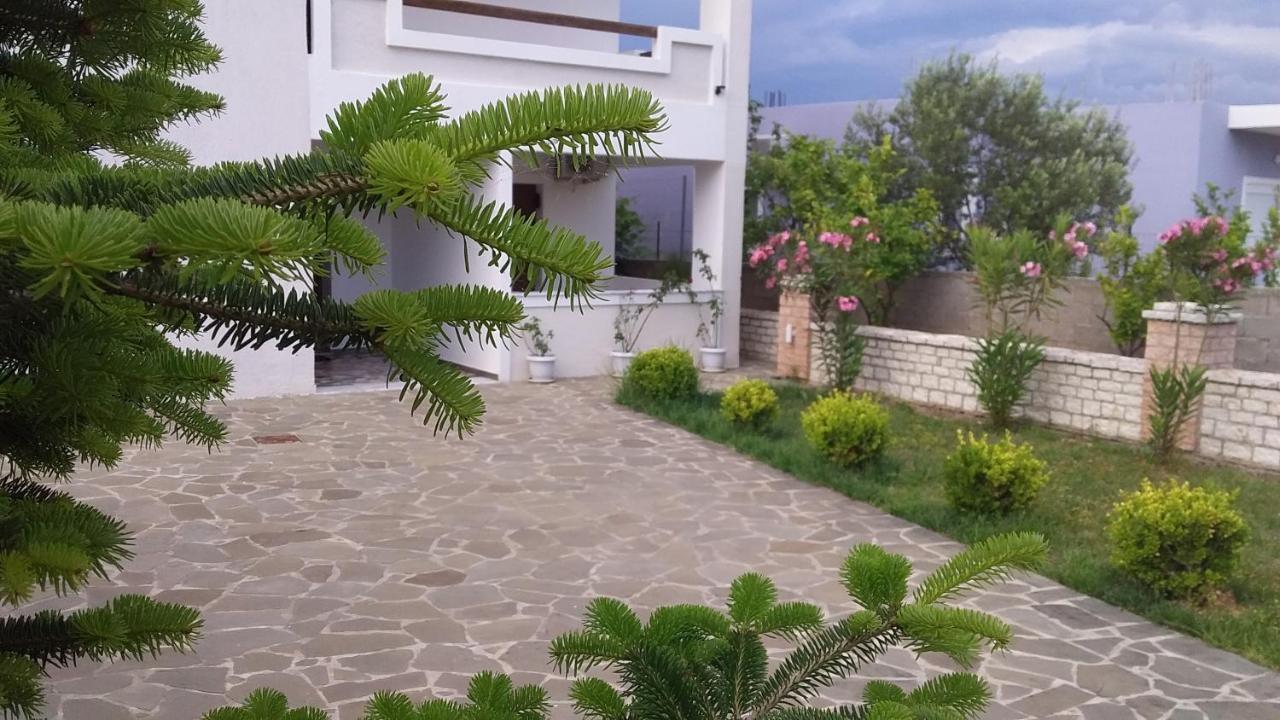 Mihal Suites ساراندا المظهر الخارجي الصورة
