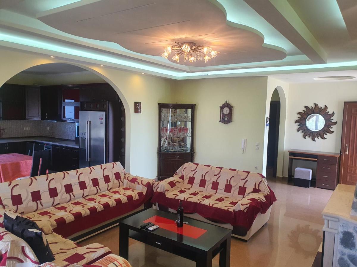 Mihal Suites ساراندا المظهر الخارجي الصورة