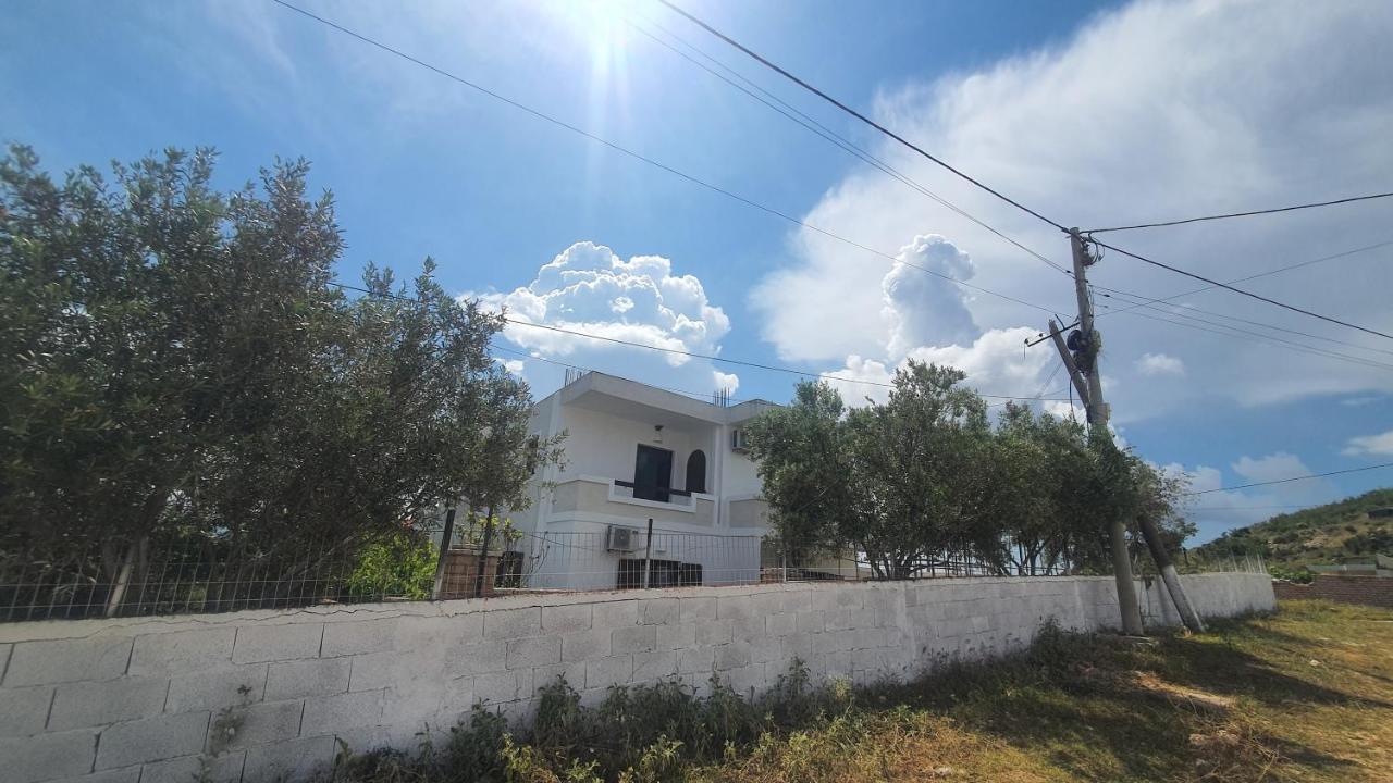 Mihal Suites ساراندا المظهر الخارجي الصورة