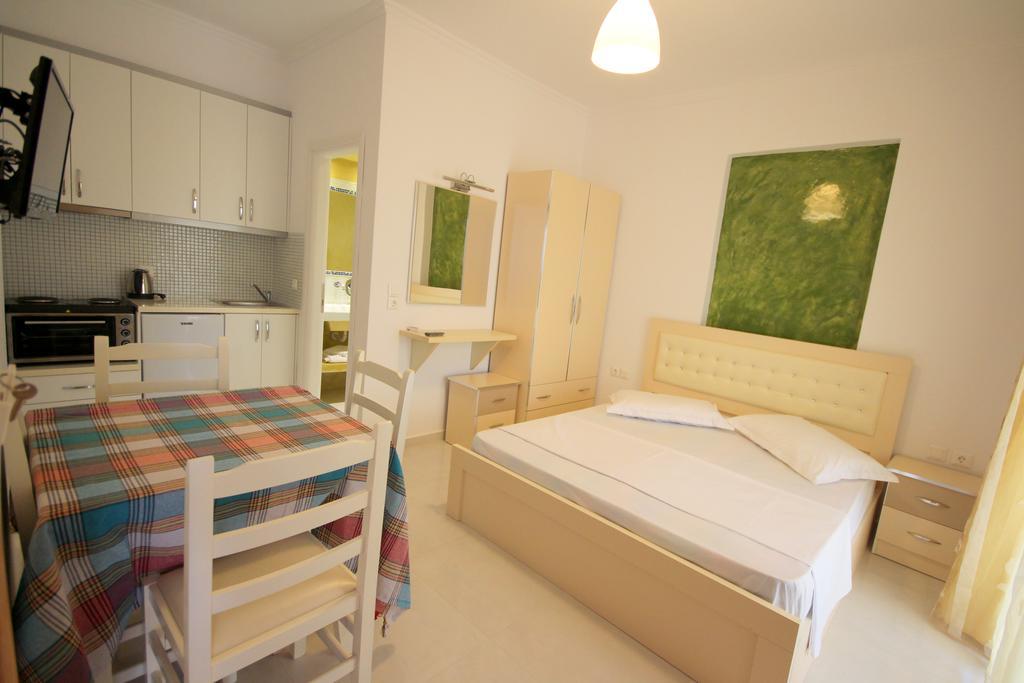 Mihal Suites ساراندا المظهر الخارجي الصورة